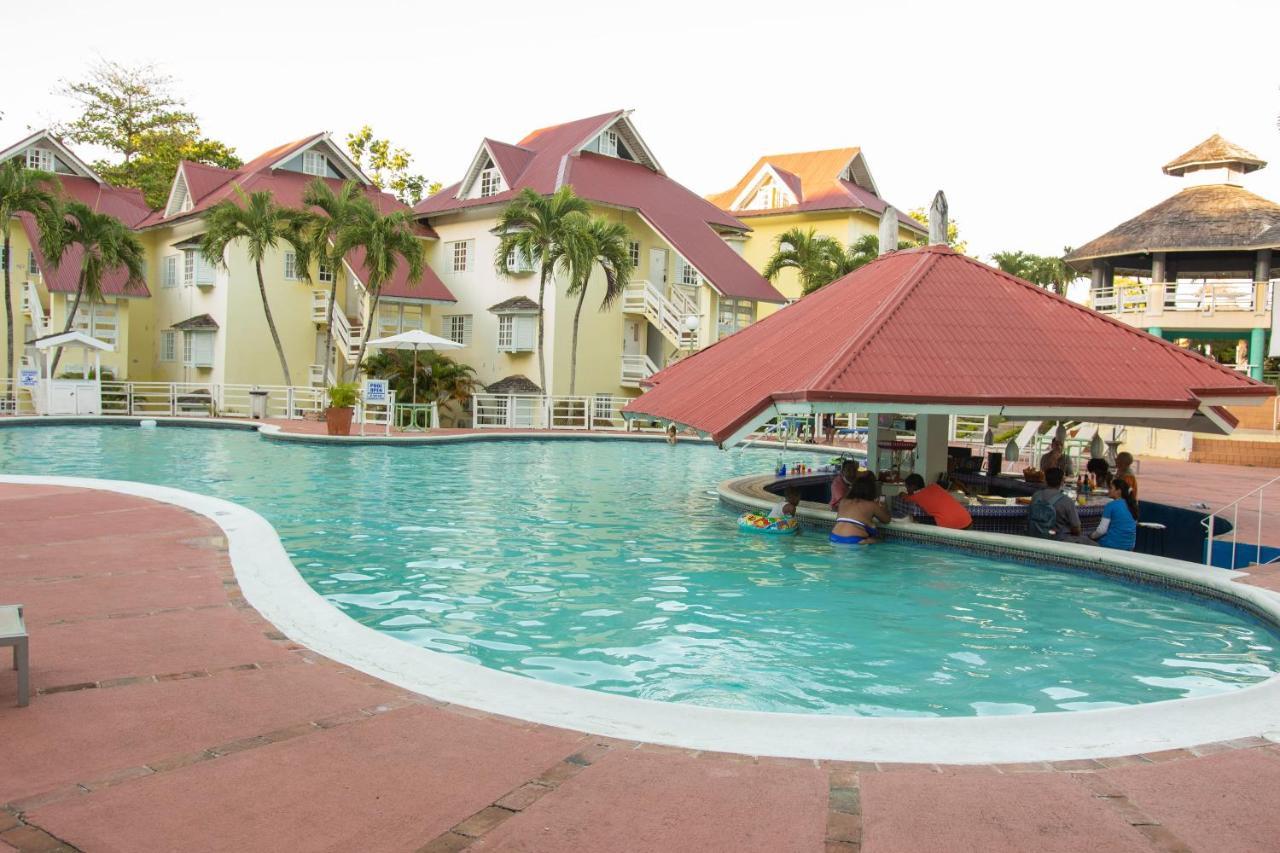Appartamento E 20 Mystic Ridge Ocho Rios Esterno foto
