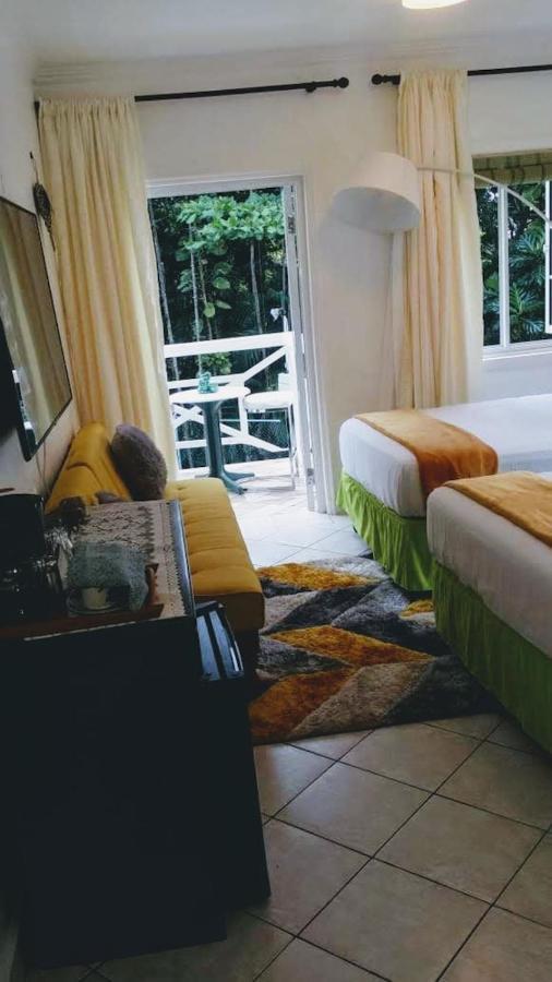 Appartamento E 20 Mystic Ridge Ocho Rios Esterno foto